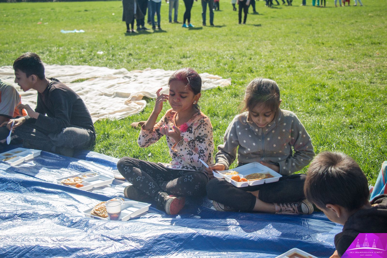 ©1987-2017 SKS Swaminarayan Temple East London